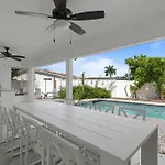 Waterfront-Heated Pool-Mini Golf-Game Room-2Mi Beach
