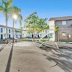 Rustic Retreats Beachy 1Br For 4 Guests In The Heart Of Fort Lauderdale
