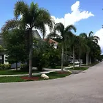 Tropical Classic Retro Florida, Private 2 Bedroom Suite With Best Location