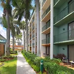 Courtyard By Marriott Fort Lauderdale East / Lauderdale-By-The-Sea
