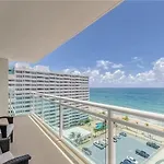 Modern 2-Bedroom Condo With Ocean Access