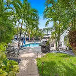 Centrally Located Heated Pool Riverside View Access Citrus Key H0Mes