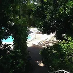 Robindale Suites