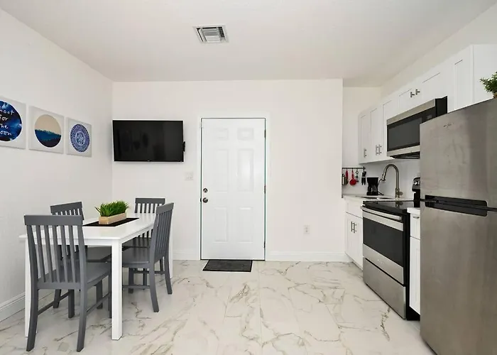 Enjoy And Relax Around Fort Lauderdale Area!!