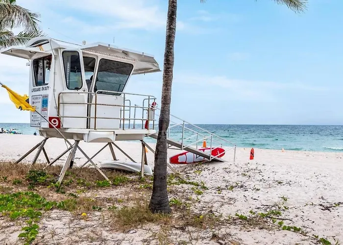 Ocean Breeze Free Parking Apt 2