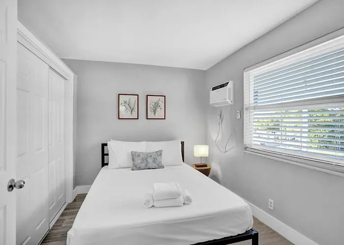 Rustic Retreats Beachy 1Br For 4 Guests In The Heart Of Fort Lauderdale