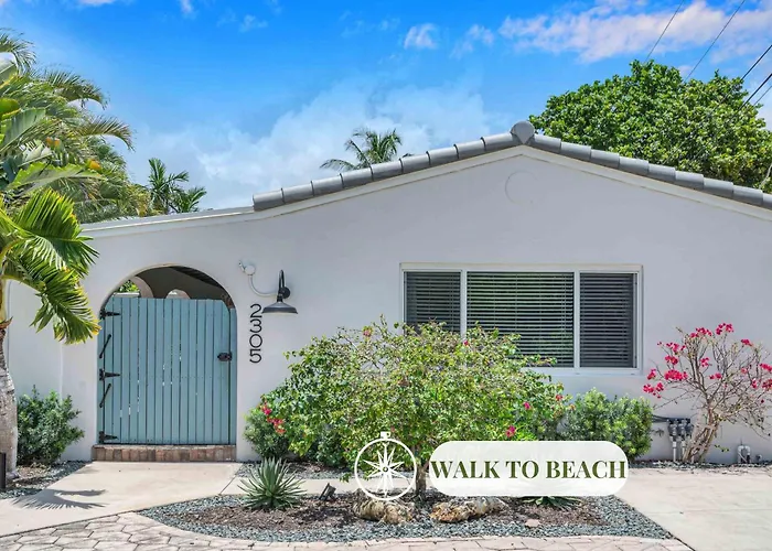 Surf Keysteps From Beach Beautiful Courtyard Hot Tub H0Mes