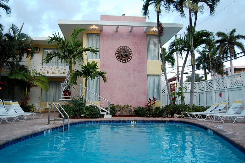 Alcazar Resort- Gay Mens Fort Lauderdale