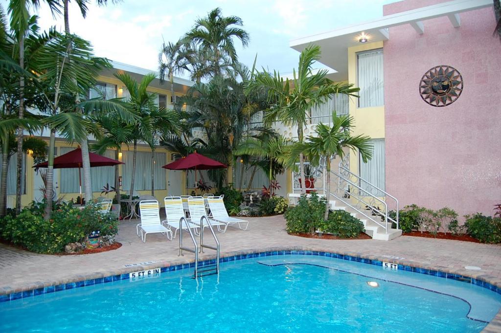 Alcazar Resort- Gay Mens Fort Lauderdale