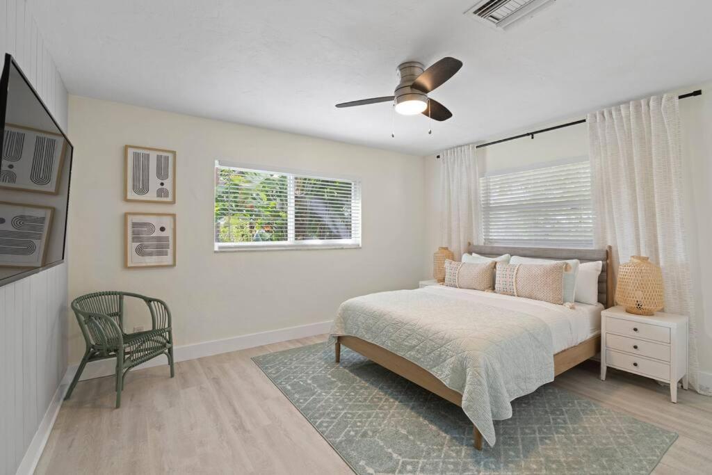 Holiday home Waterfront-heated Pool-mini Golf-game Room-2mi Fort Lauderdale