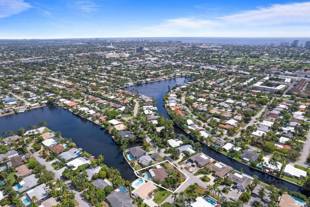 Waterfront-heated Pool-mini Golf-game Room-2mi *