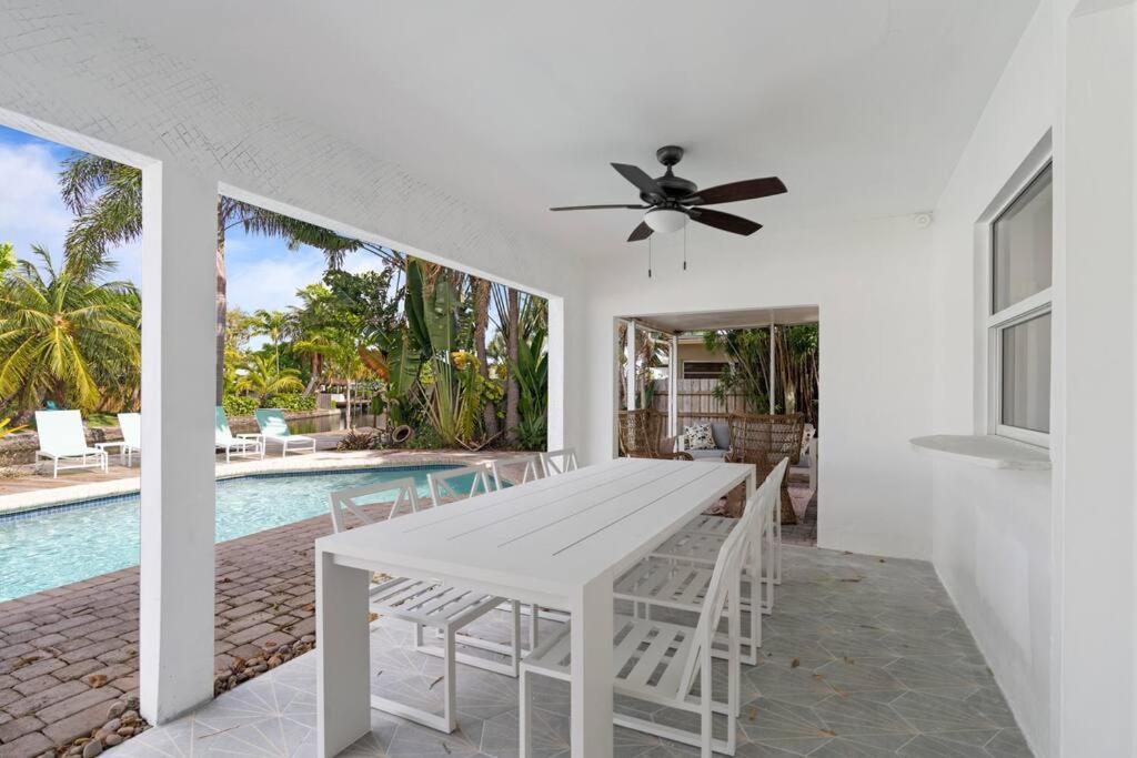 Waterfront-heated Pool-mini Golf-game Room-2mi