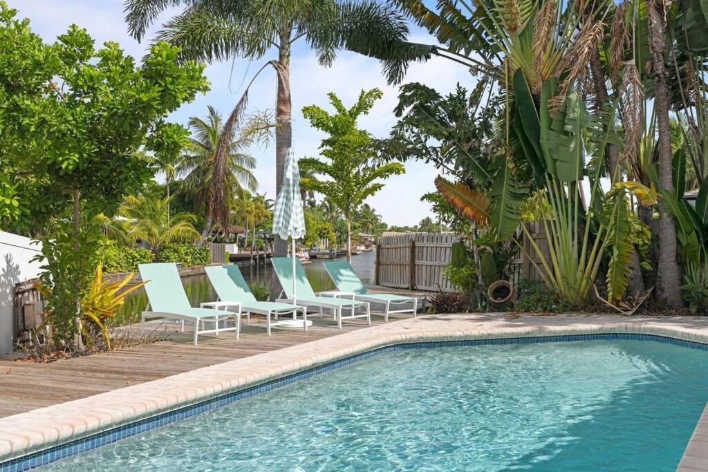 Waterfront-heated Pool-mini Golf-game Room-2mi *