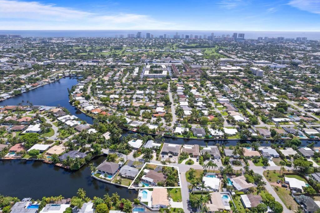 Waterfront-heated Pool-mini Golf-game Room-2mi *