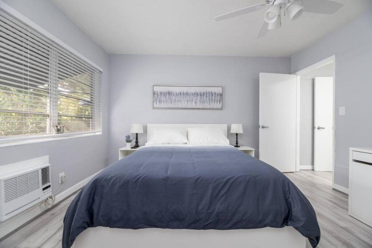The Dolphin At Ridge Apartment