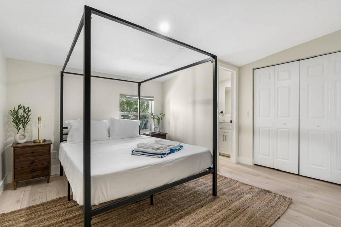 Tropical Pool Loft With Smart Tvs Apartment Fort Lauderdale