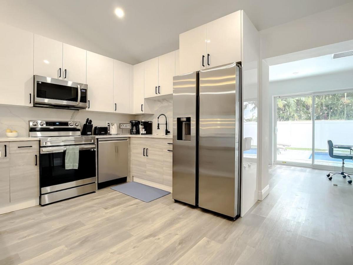 Luxe 6 Bed Heated Pool I 5 Min To I Bbq Holiday home Fort Lauderdale