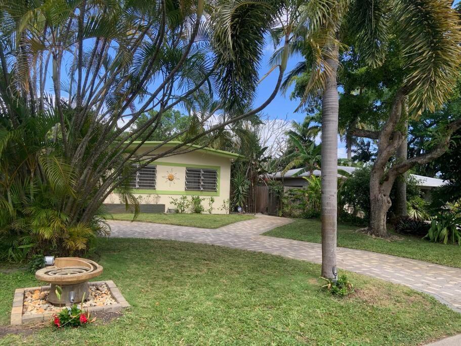 Apartment Tropical Classic Retro Florida, Private 2 Bedroom With Location