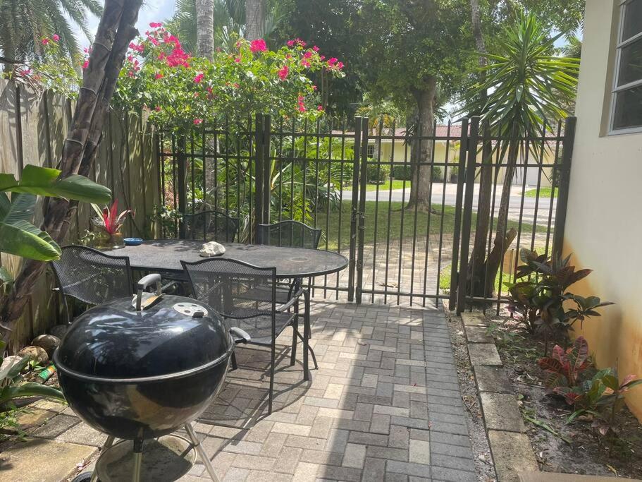Apartment Tropical Classic Retro Florida, Private 2 Bedroom With Location *