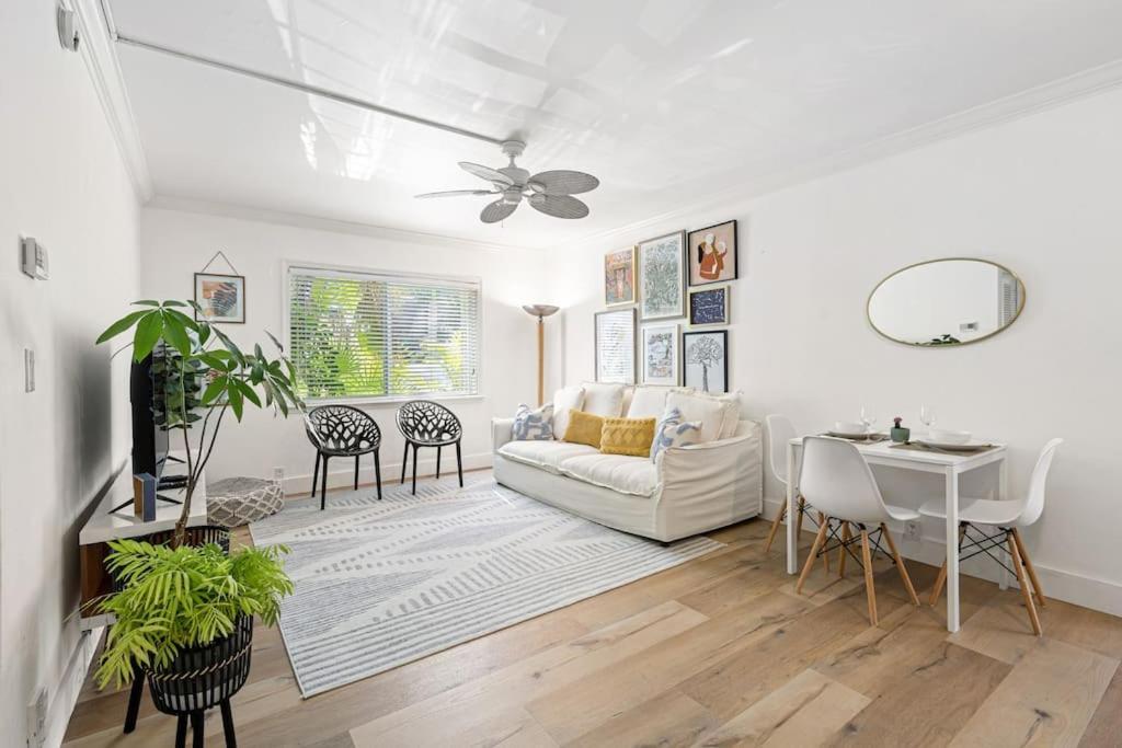 Cozy Olas Blvd Apartment Fort Lauderdale