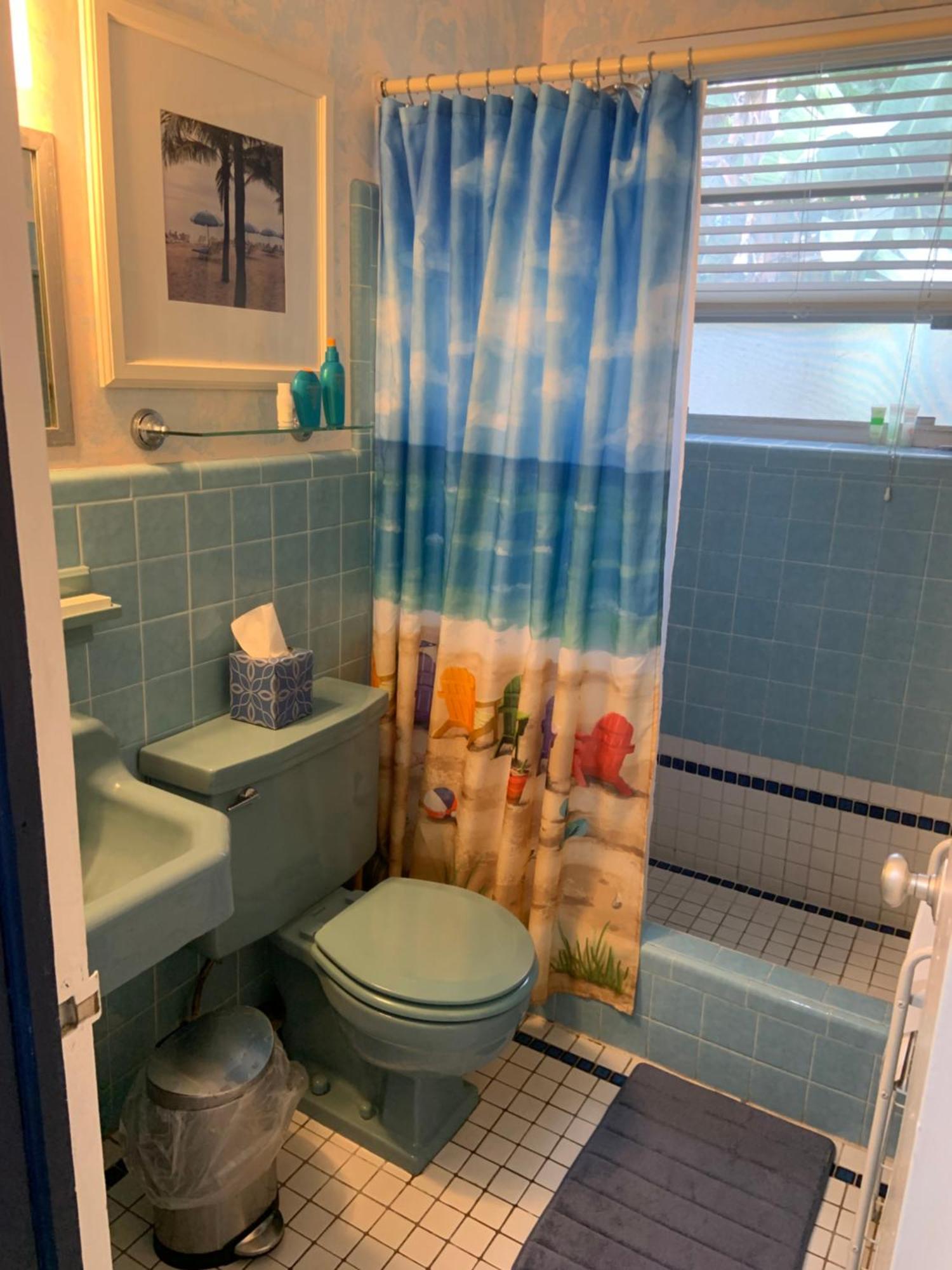 Tropical Classic Retro Florida, Private 2 Bedroom With Location Apartment *