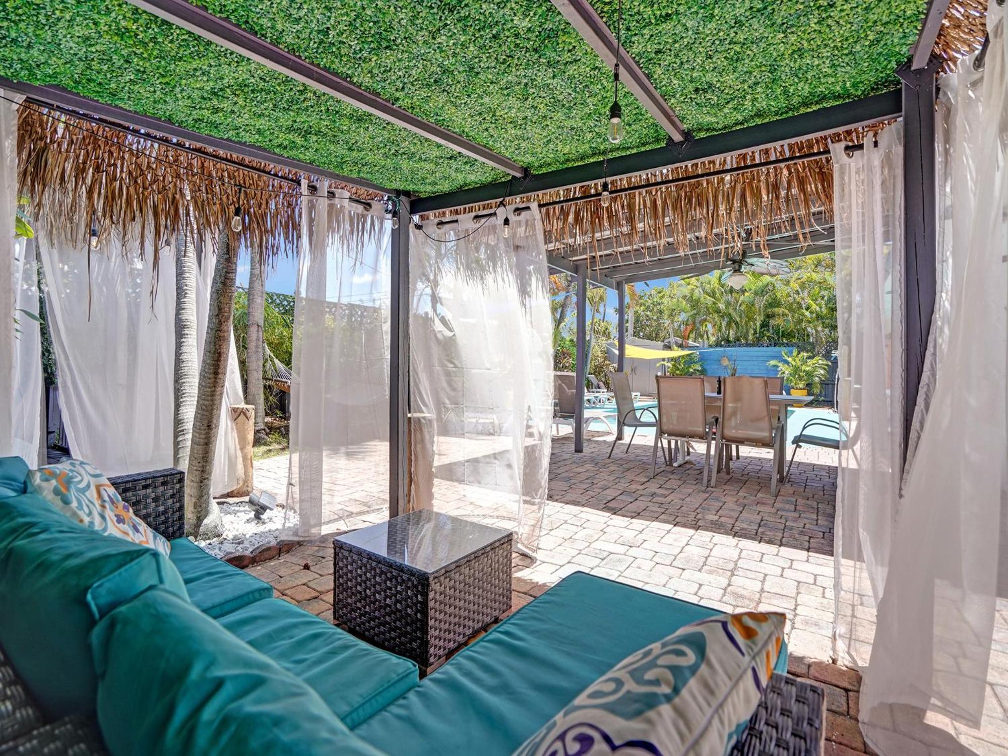 Guest house Gaypool Side Pleasure Clothing Optional Mens Only Fort Lauderdale