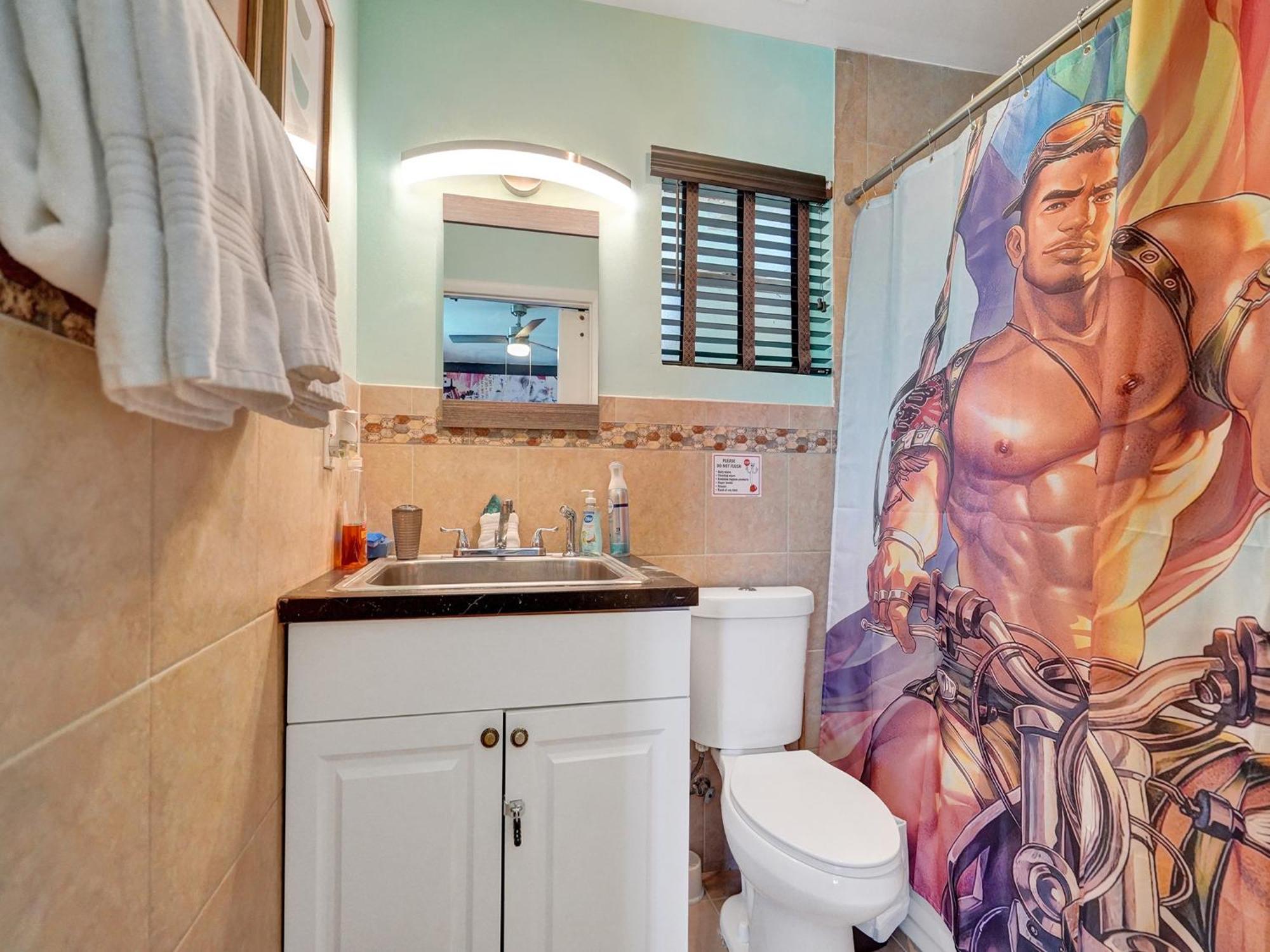 Guest house Gaypool Side Pleasure Clothing Optional Mens Only Fort Lauderdale