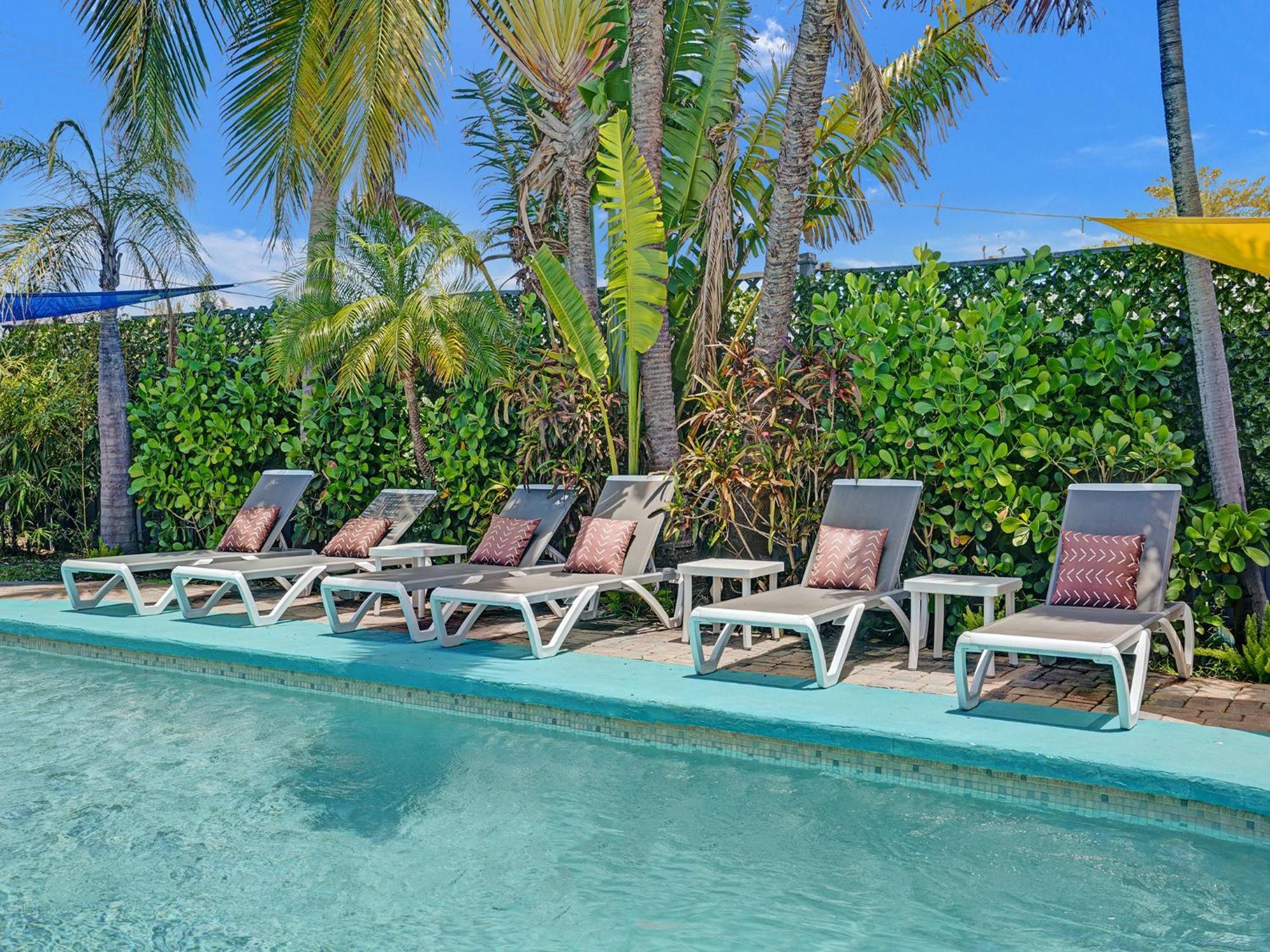 Gaypool Side Pleasure Clothing Optional Mens Only * Fort Lauderdale