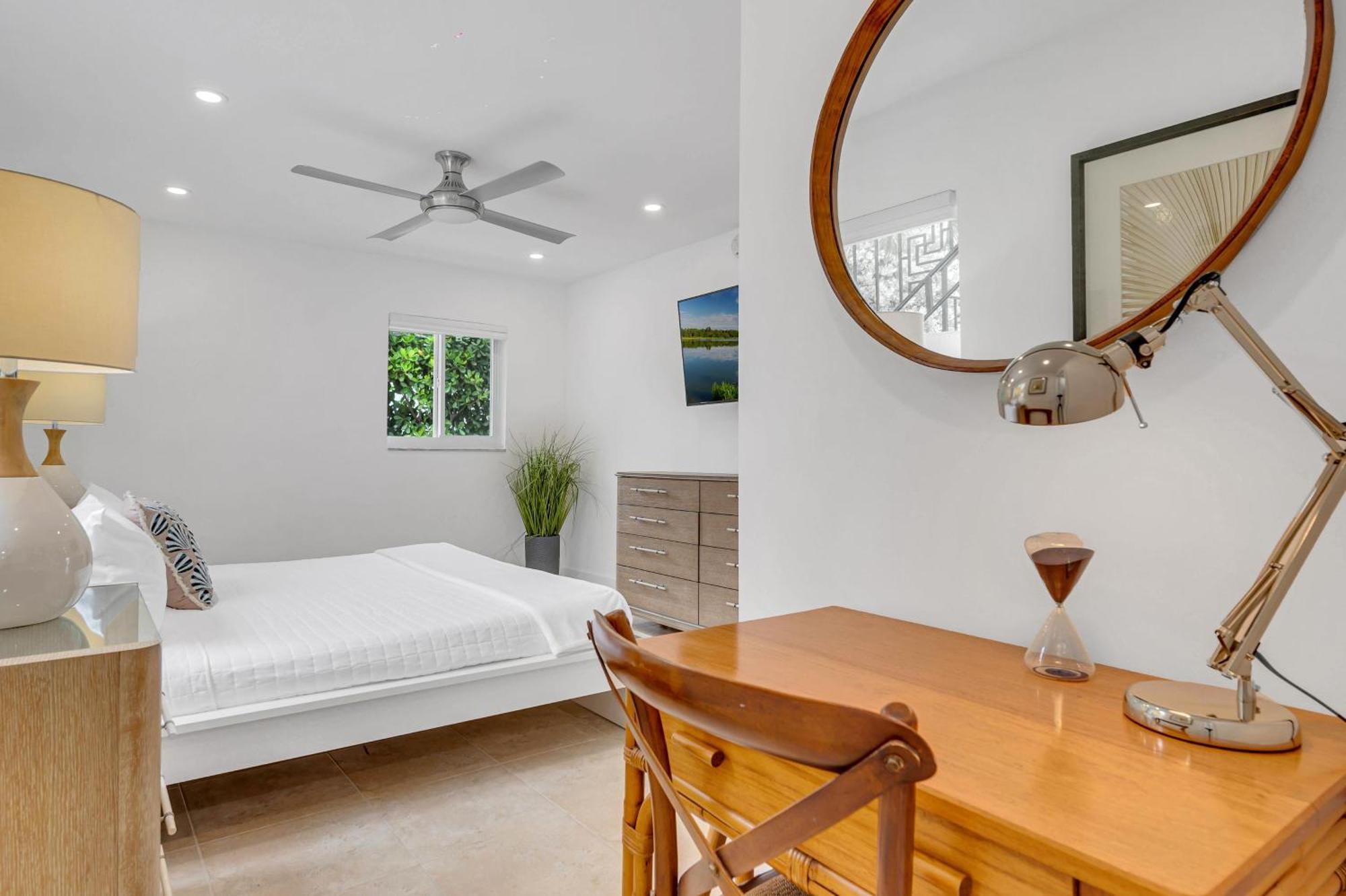 By Waterfront Key Three Apartment Fort Lauderdale