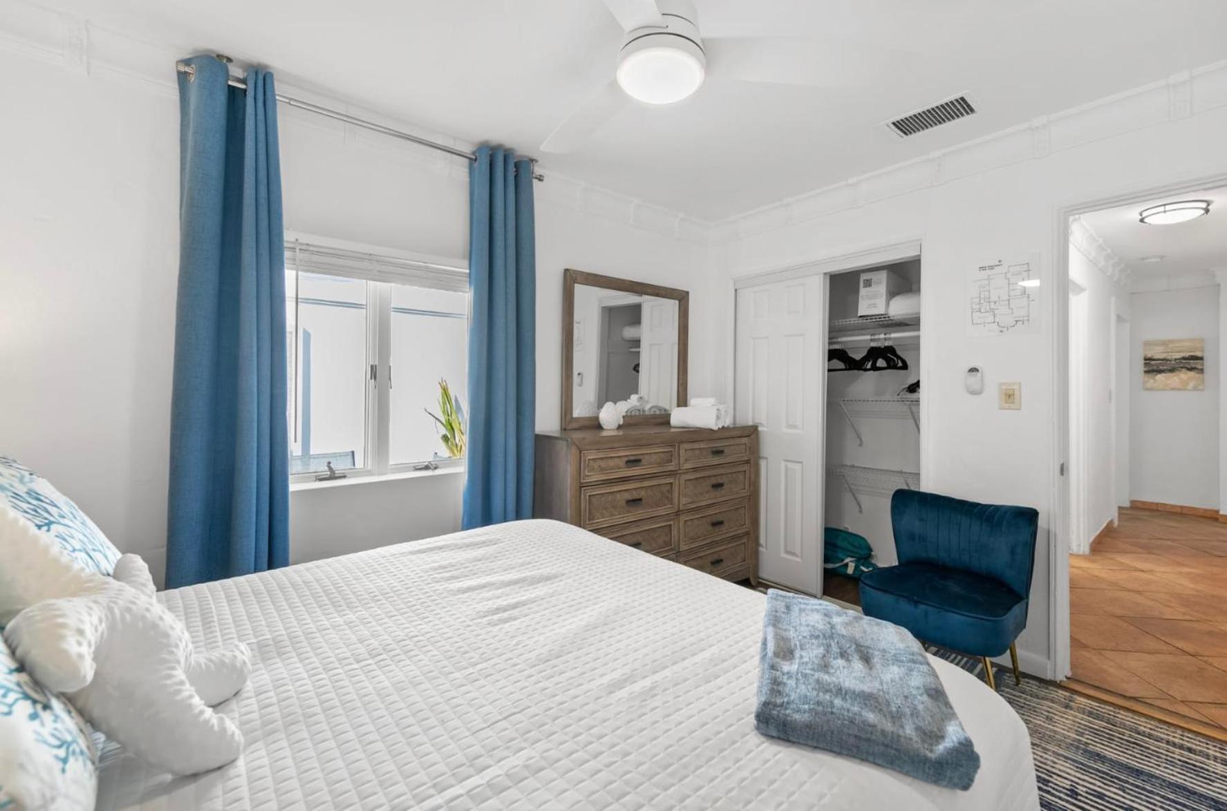 Waterfront Escape Walk To Olas Privatepool Bbq Holiday home