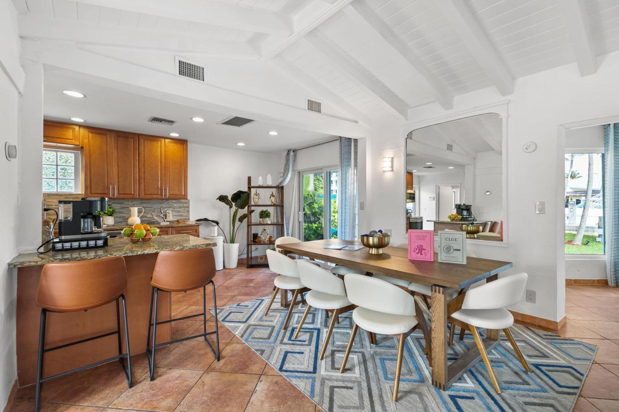 Holiday home Waterfront Escape Walk To Olas Privatepool Bbq *