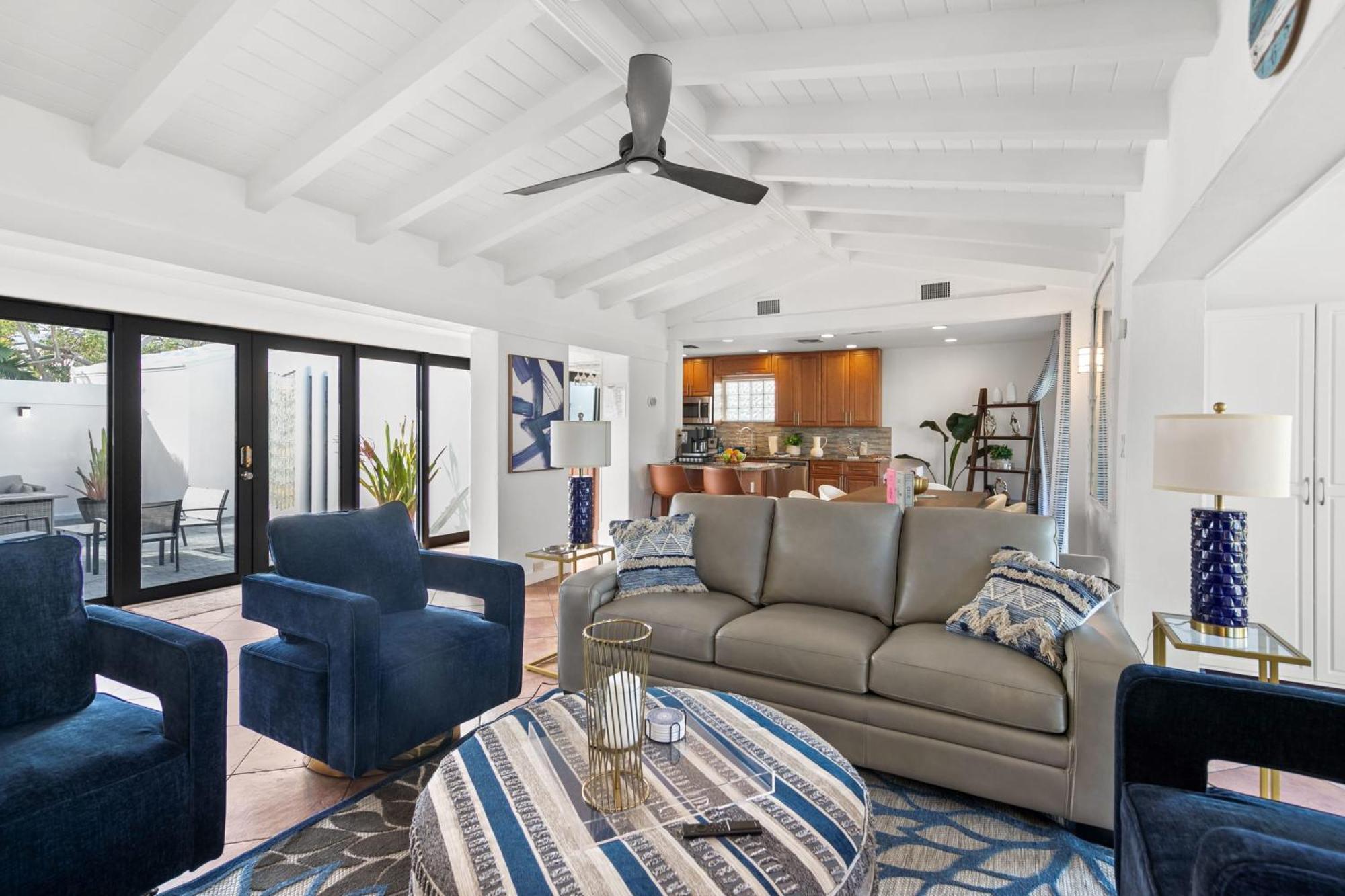 Holiday home Waterfront Escape Walk To Olas Privatepool Bbq