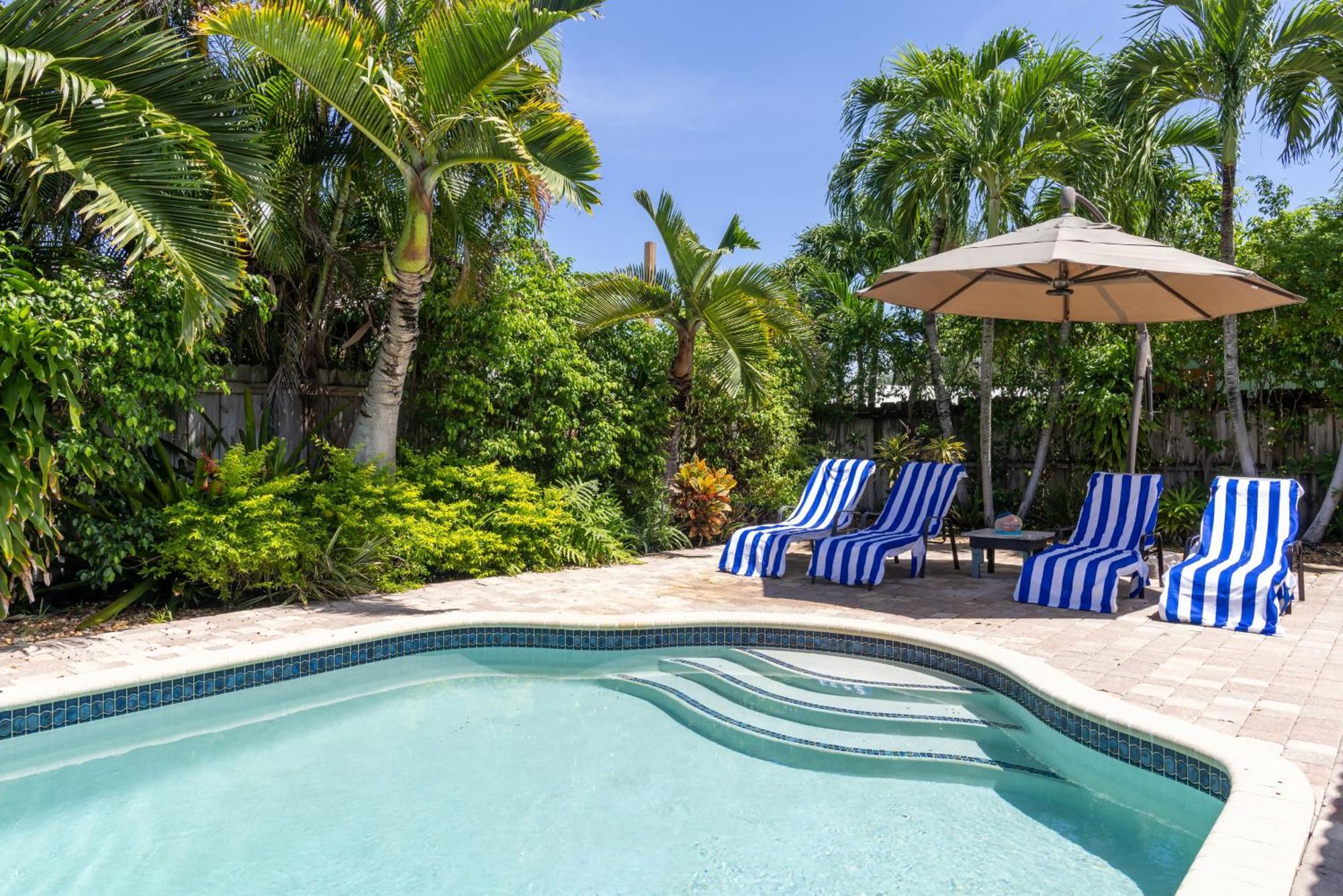 Holiday home Tropical Oasis Heated Saltwater Pool 6min To The *