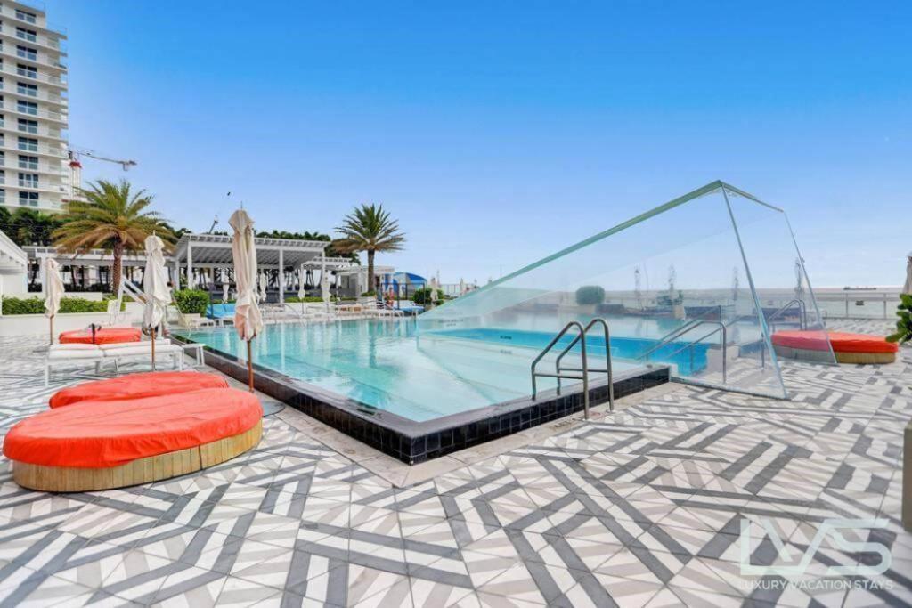 W Ftl 1509 Oceanview 2bed 2bath Holiday home *