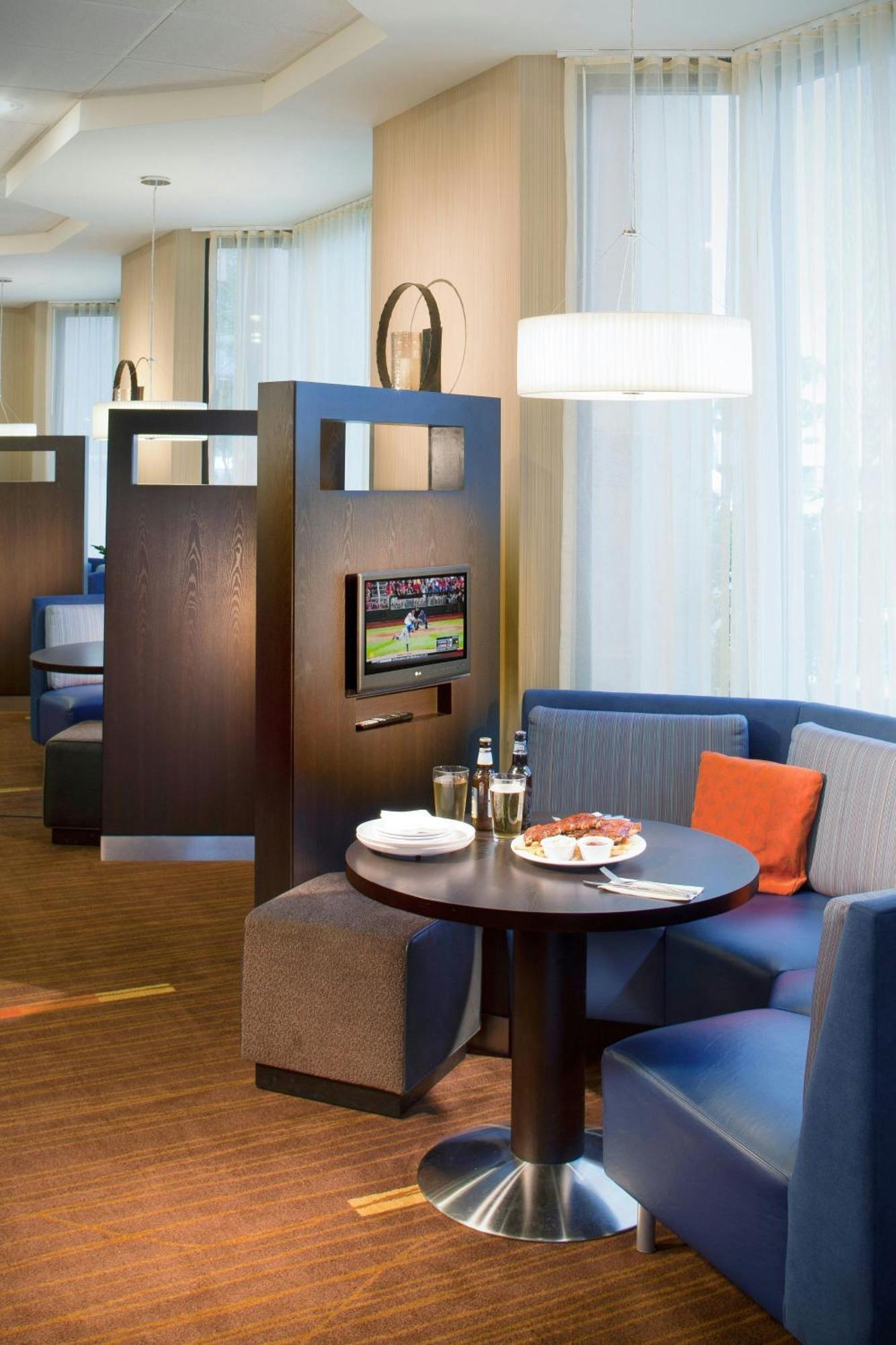 Courtyard By Marriott Lauderdale East / Lauderdale-by-the-sea 3*