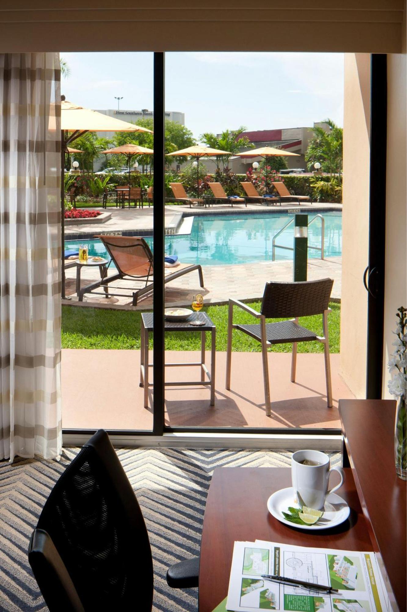 Hotel Courtyard By Marriott Lauderdale East / Lauderdale-by-the-sea