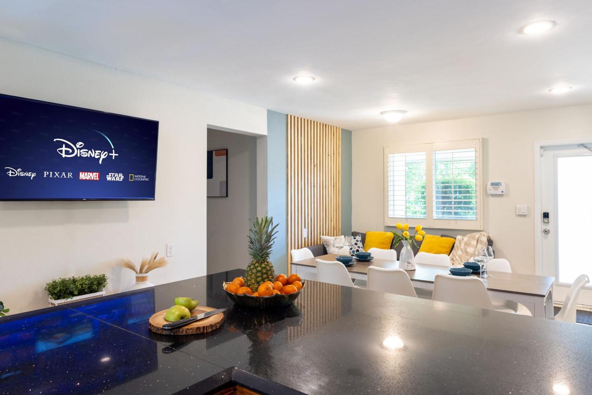 Tropical Oasis Heated Saltwater Pool 6min To The