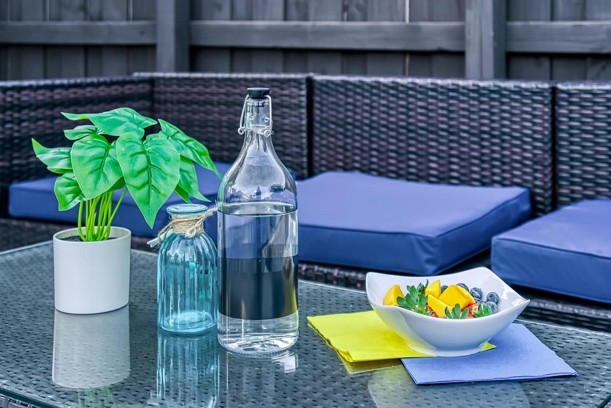 10min To Stylish Sleeps 12 With Pool, Game & Mini Golf Villa *