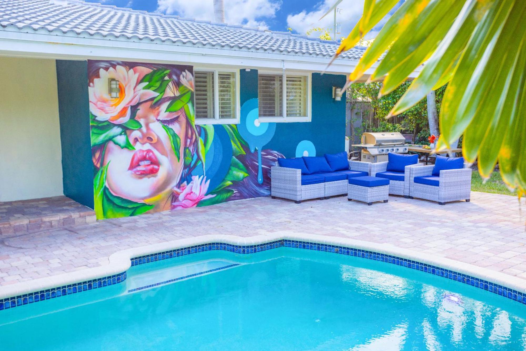 Holiday home Tropical Oasis Heated Saltwater Pool 6min To The