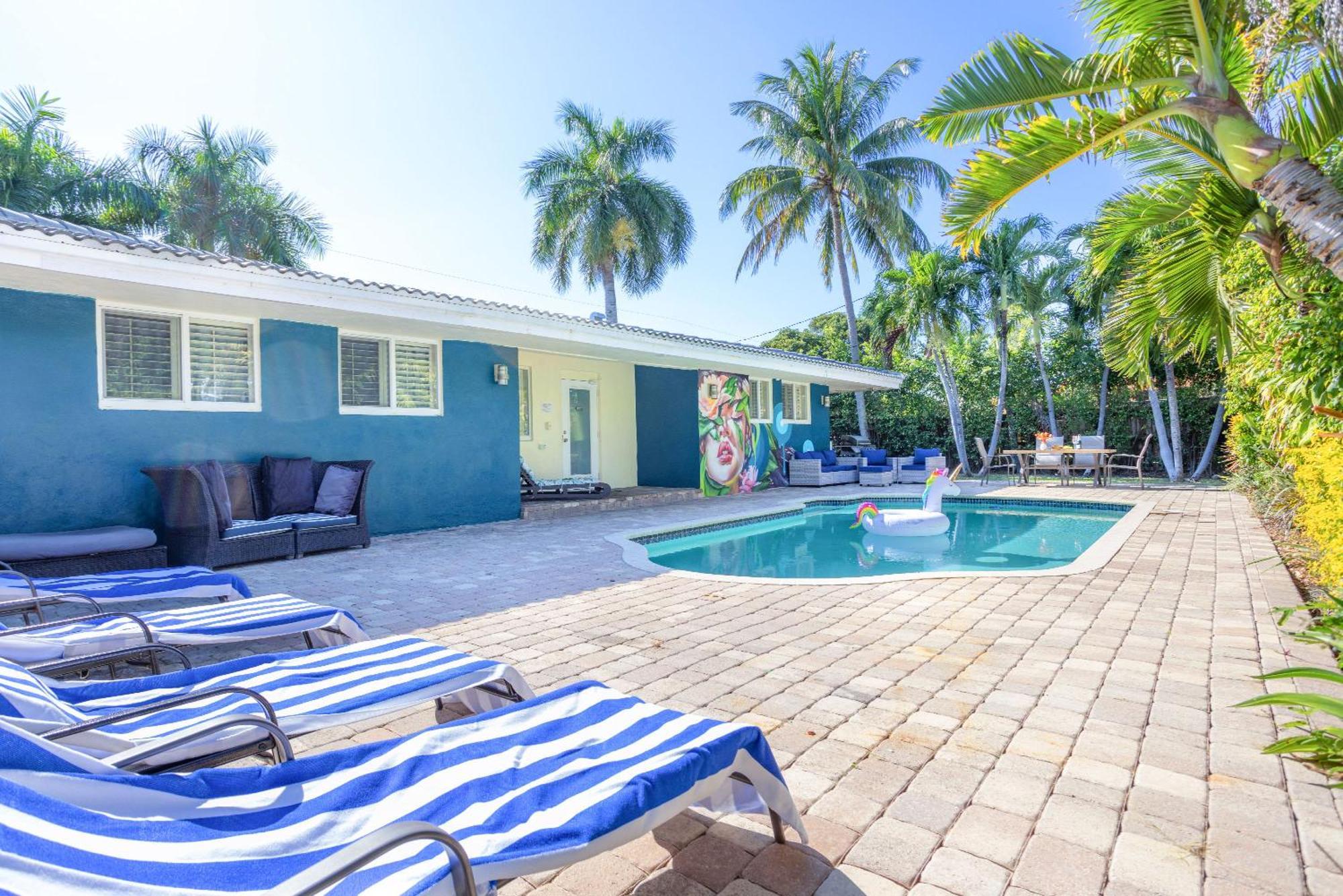 Holiday home Tropical Oasis Heated Saltwater Pool 6min To The *