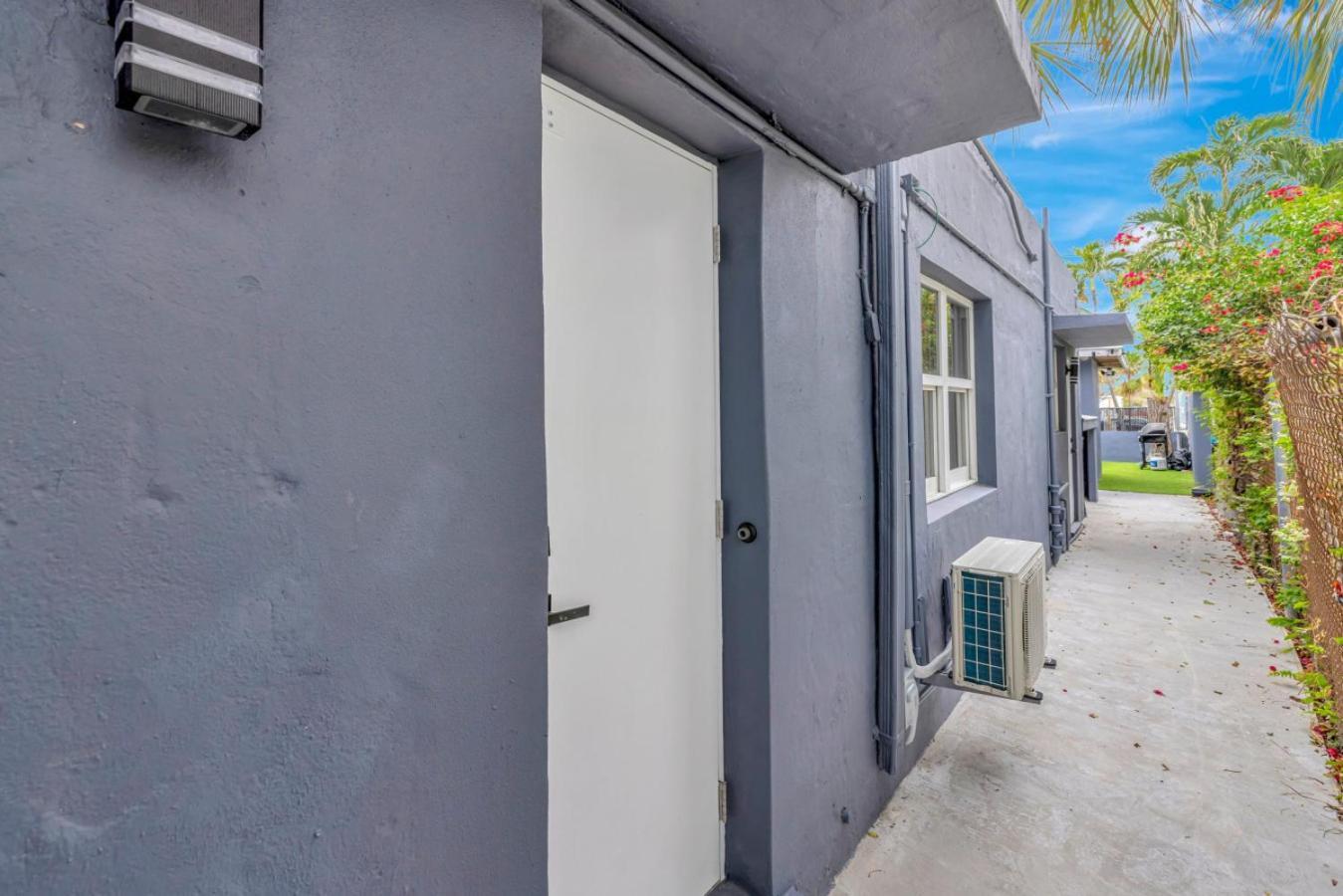Banyan St. Off Olas- Steps To The Apartment