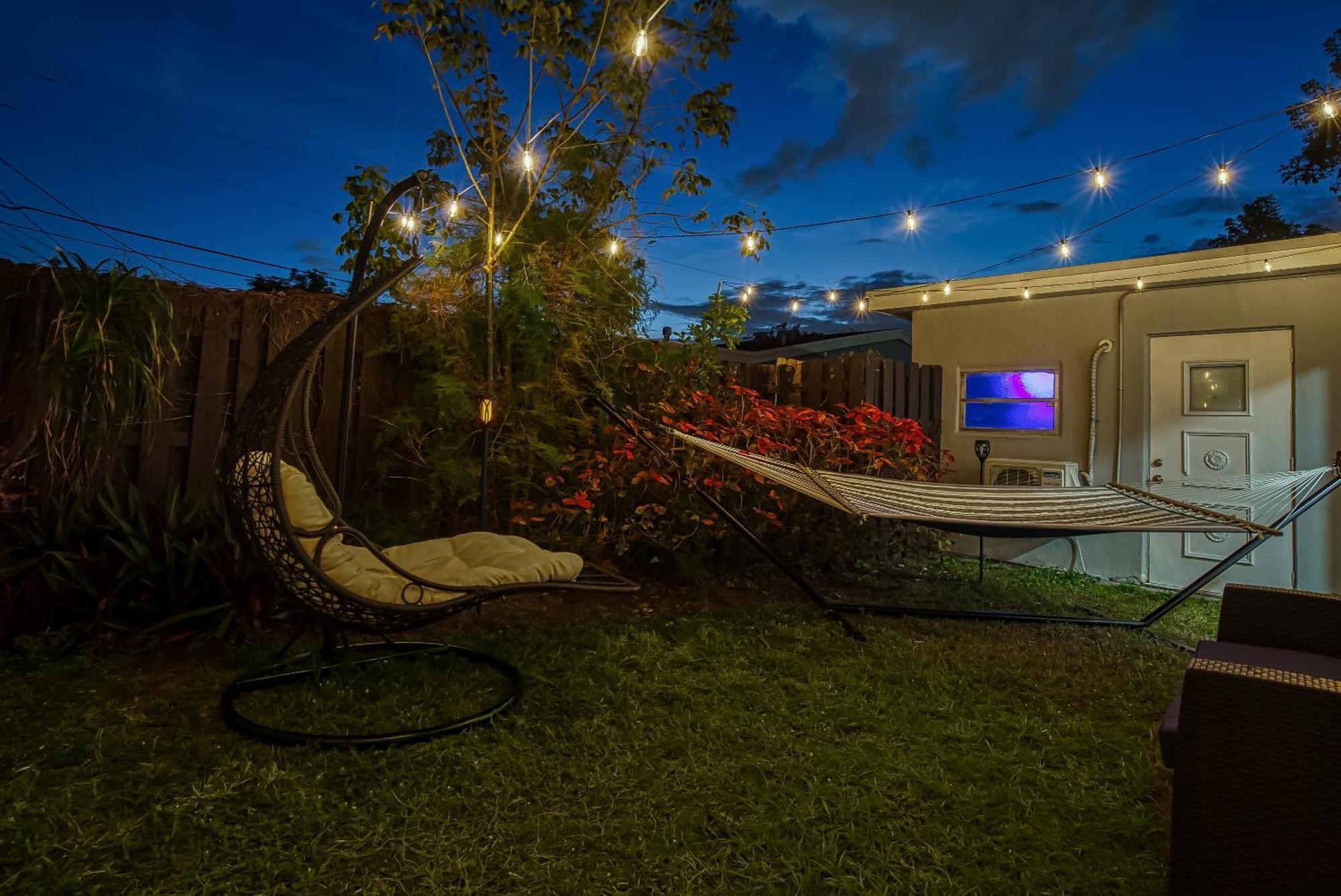 Villa 10min To Stylish Sleeps 12 With Pool, Game & Mini Golf Fort Lauderdale