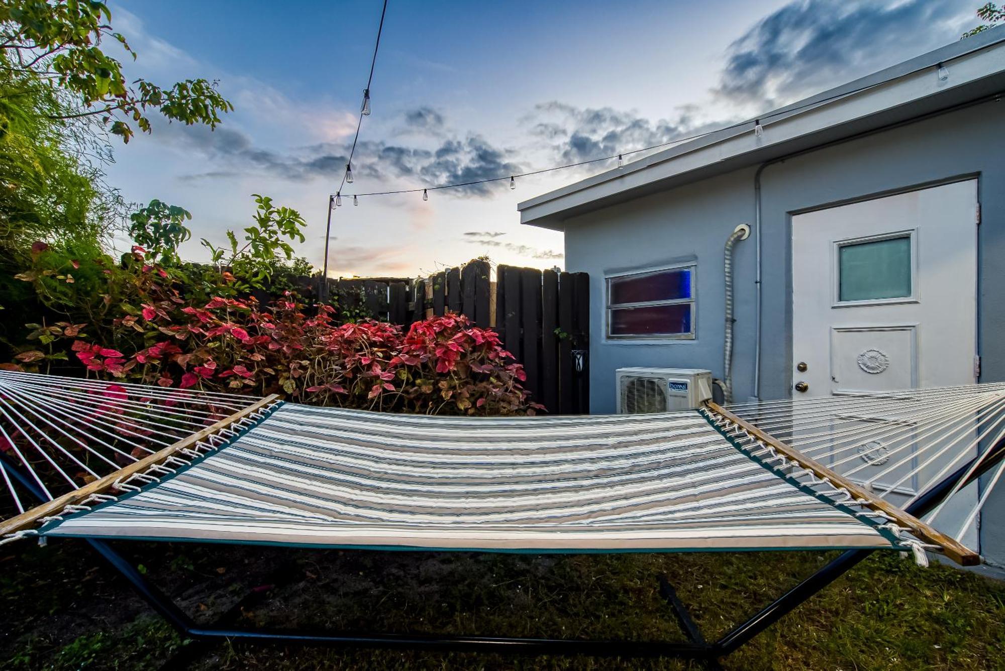 10min To Stylish Sleeps 12 With Pool, Game & Mini Golf