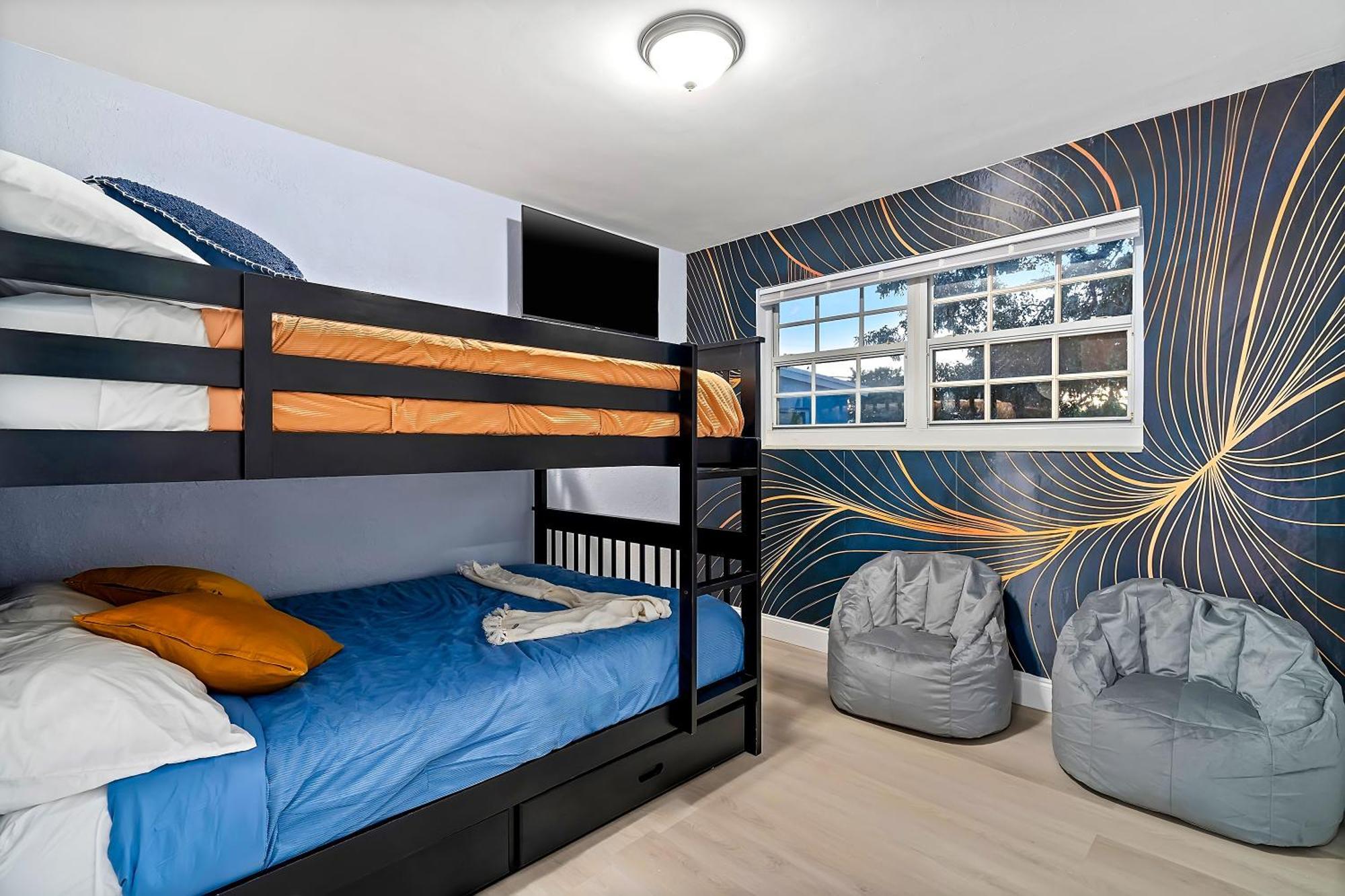 Villa 10min To Stylish Sleeps 12 With Pool, Game & Mini Golf Fort Lauderdale