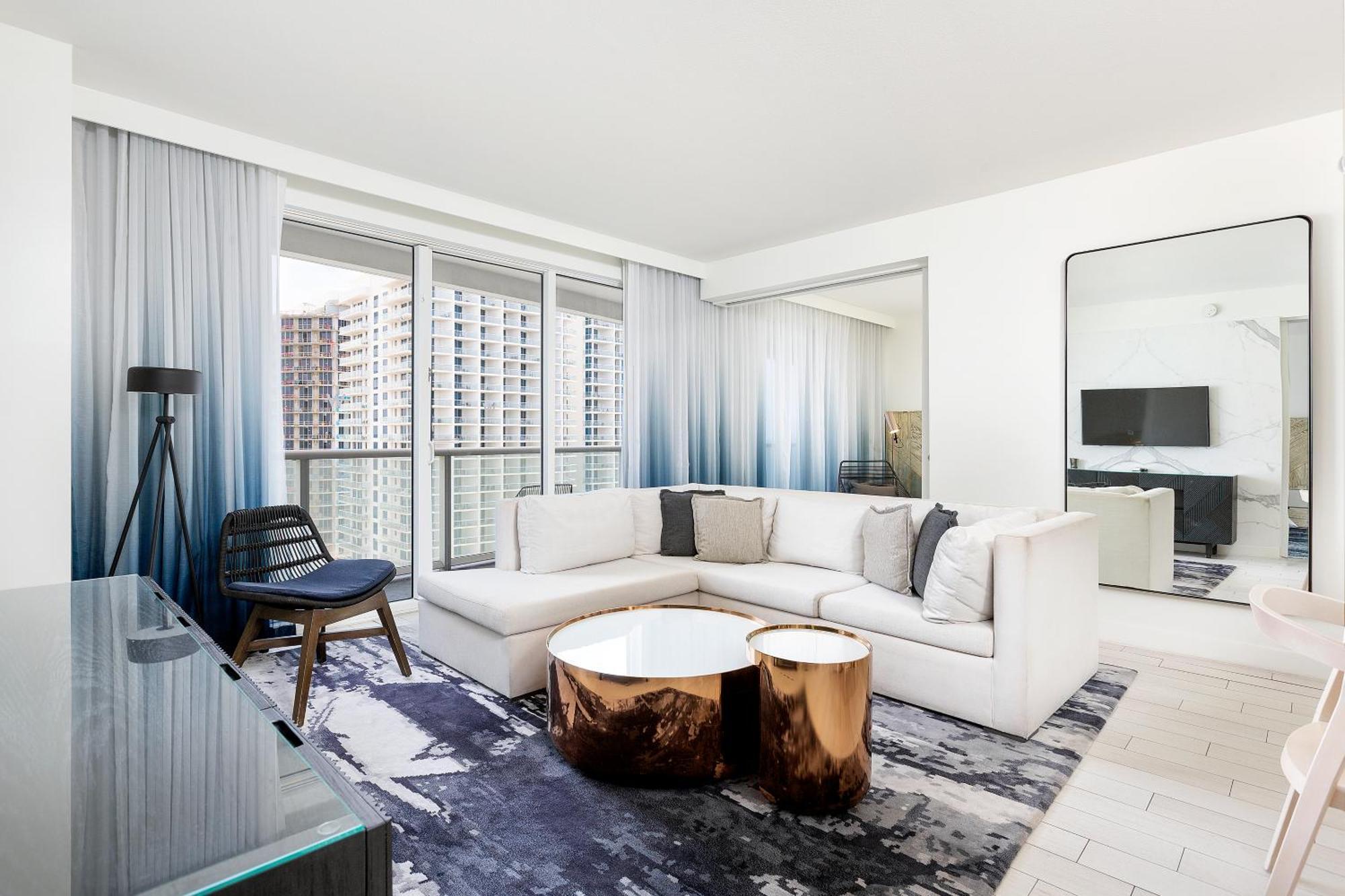 16th Floor Luxury 2 Bedroom - Ocean Views & Luxury Fort Lauderdale