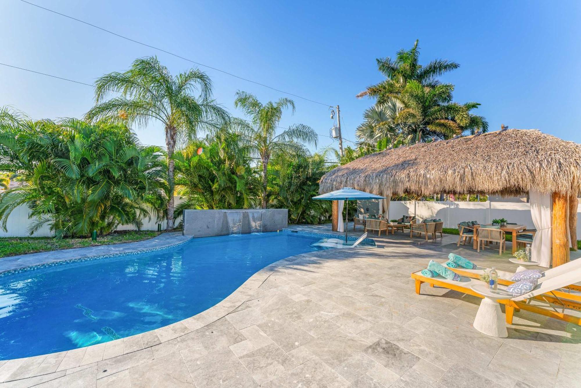 Holiday home Tiki Hut Paradise Mins To W Fire Pit