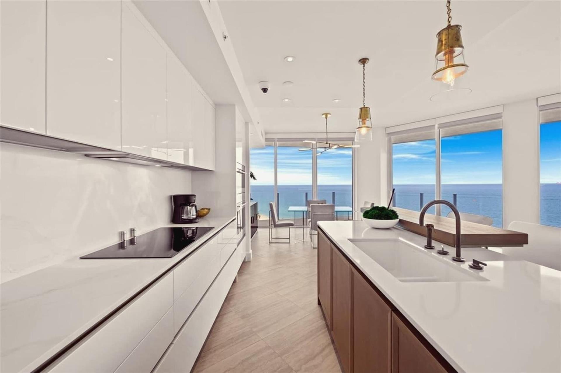 Apartment Oceanfront 2-bedroom With Great View Fort Lauderdale