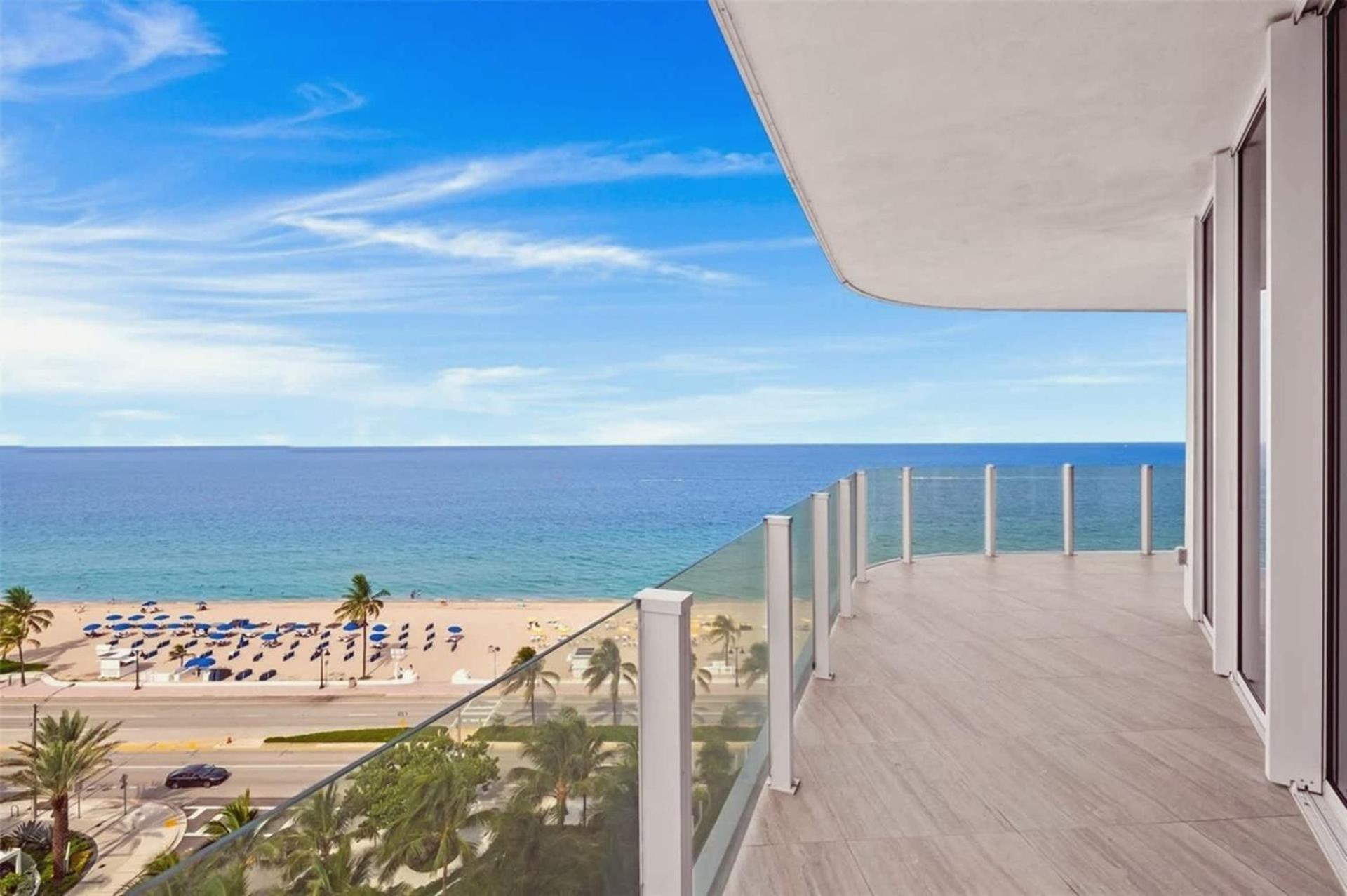 Oceanfront 2-bedroom With Great View Apartment