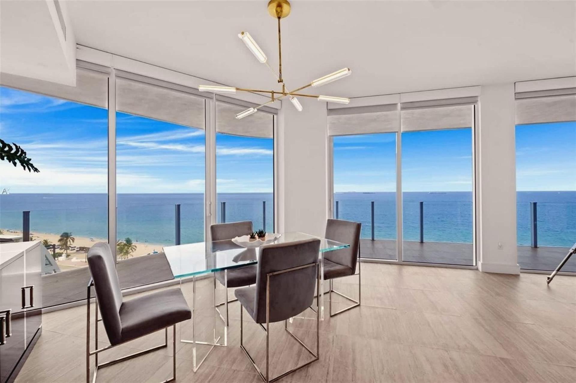 Apartment Oceanfront 2-bedroom With Great View *