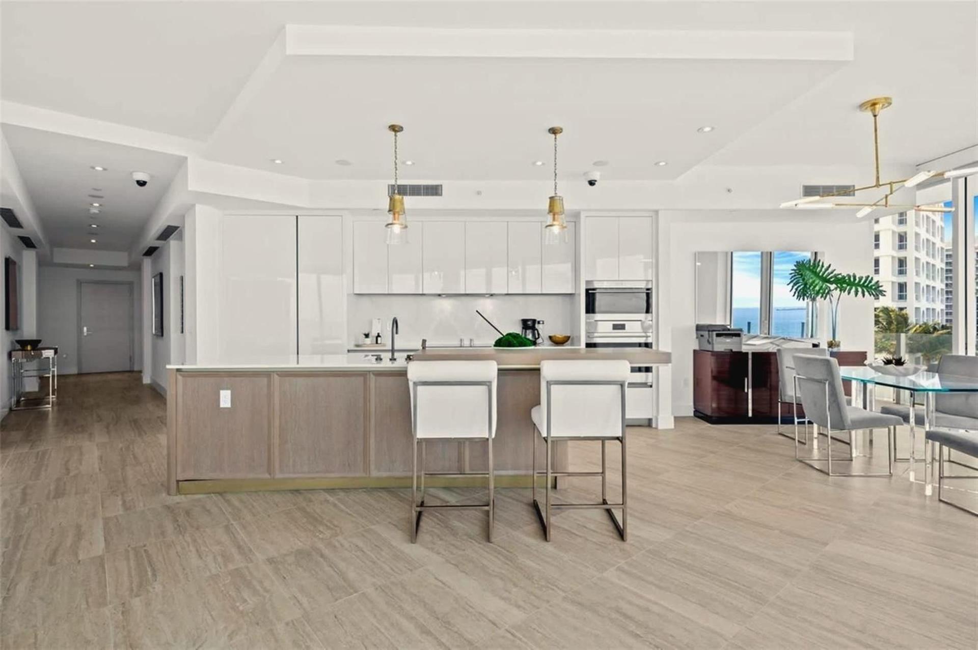 Apartment Oceanfront 2-bedroom With Great View